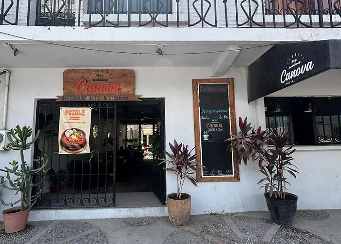Canova Hostel & Pizza